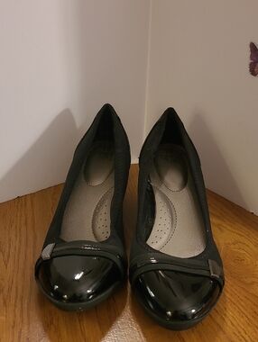 Women's Time and Tru Women's Black Patent Toe Pumps, Size 10